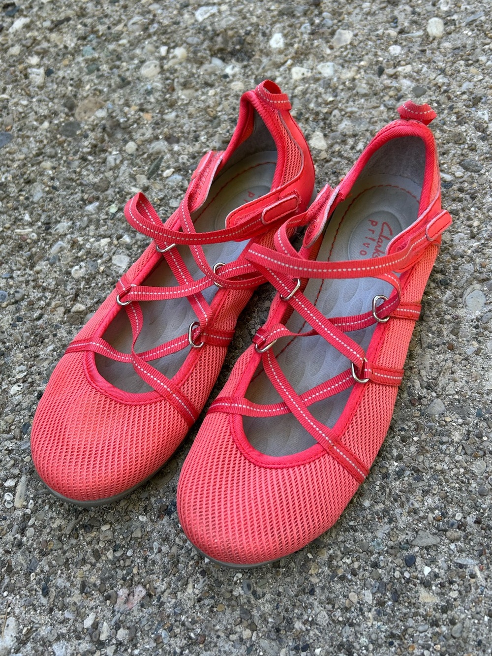 Clarks Privo Women's Coral Pink Strappy Mesh Flats Size 7
